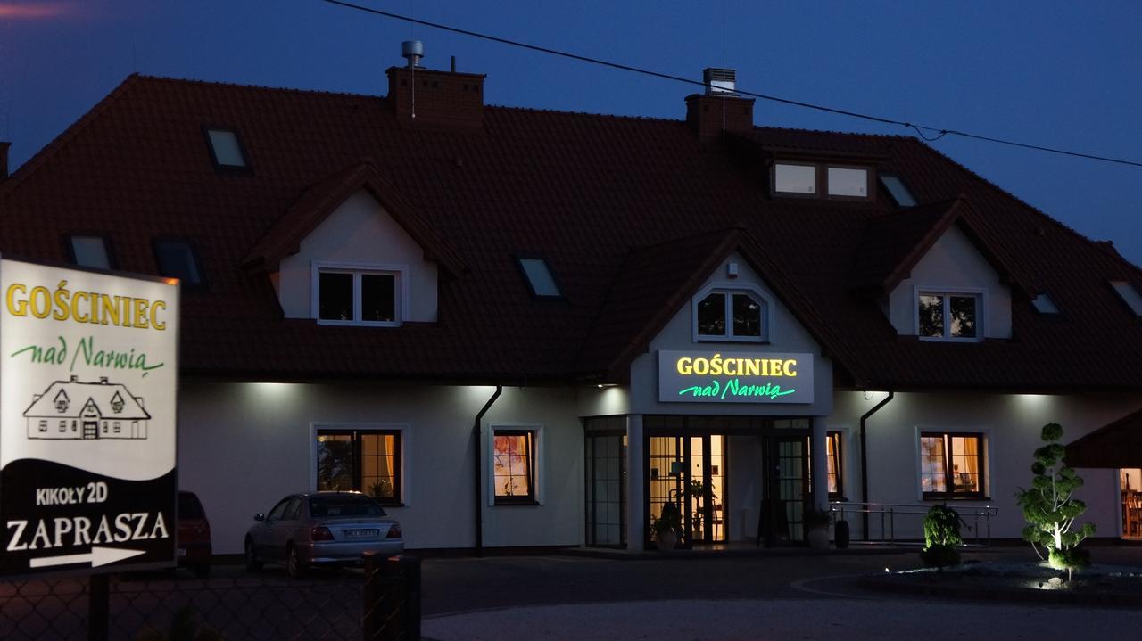 Gosciniec Nad Narwia - Airport Modlin Hotell Kikoly Eksteriør bilde